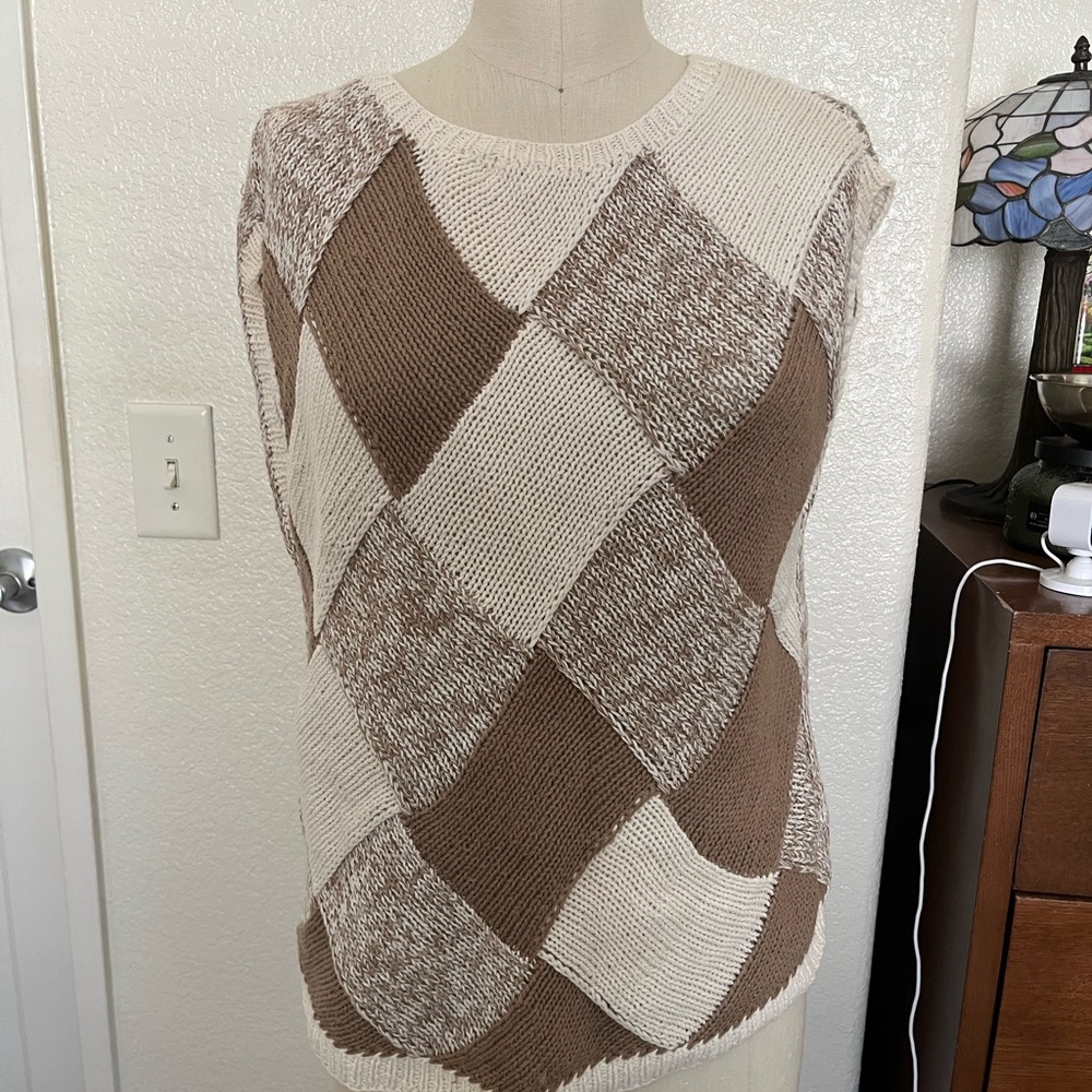 Women's Argyle Sweater - Cream and Brown